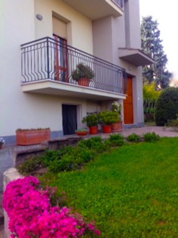 Brianza Relax Apartment Besana in Brianza Екстериор снимка